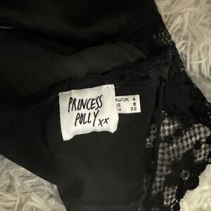 Princess polly BEATTIE CAMI TOP BLACK. size 0